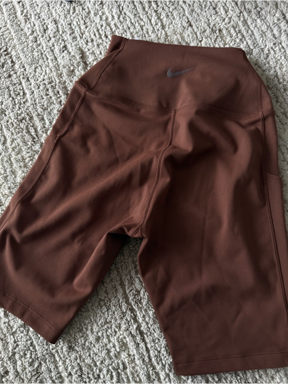 Nike Women's High-Waist Bike Shorts in Rust - Picture 2 of 2